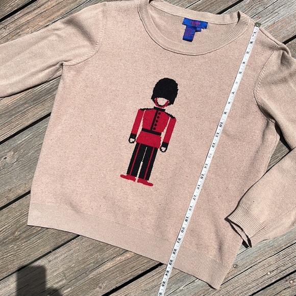 Vintage Twiggy London “The Queen’s Guard” sweater L-XL - Picture 9 of 9